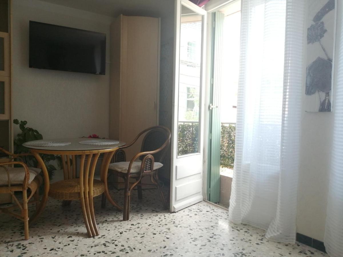Magnifique Studio Non Fumeur Pres De La Gare Béziers Extérieur photo