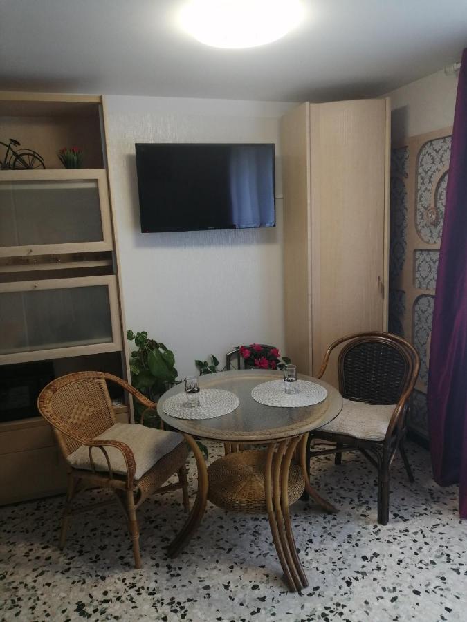 Magnifique Studio Non Fumeur Pres De La Gare Béziers Extérieur photo