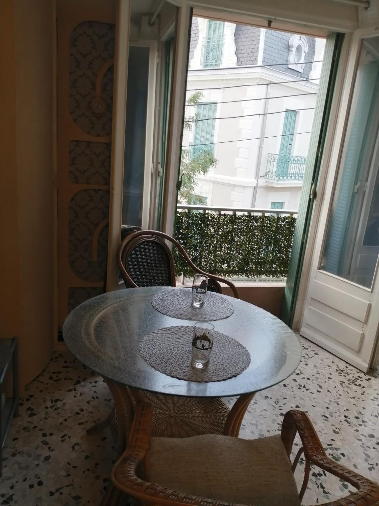 Magnifique Studio Non Fumeur Pres De La Gare Béziers Extérieur photo